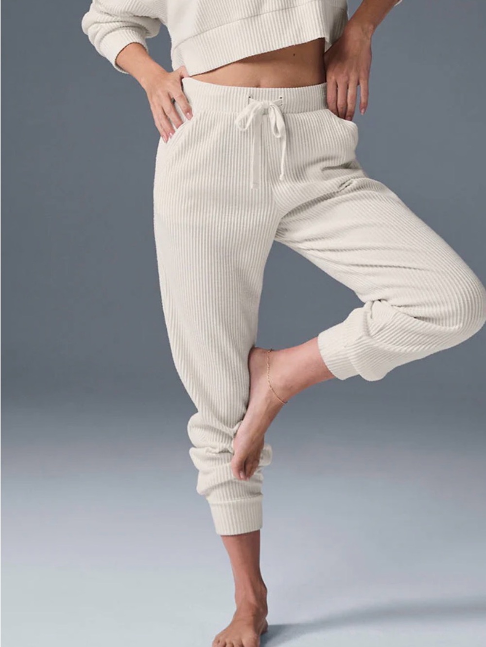 ALO Yoga Muse Sweatpants Joggers Ivory Ribbed Lounge Cozy Soft Size Small